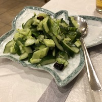 Салат из огурцов с чесноком