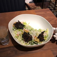 Салат Цезарь с крабом