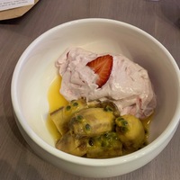 Клубника “Романов” с запеченным бананом
