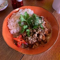 Курица Гунбао с рисом на пару