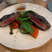 Тунец в кунжуте