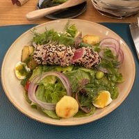 Нисуаз с тунцом и анчоусами