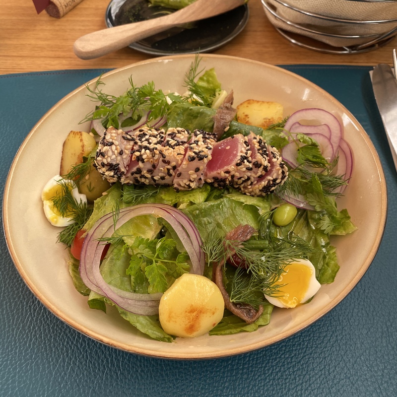 Нисуаз с тунцом и анчоусами