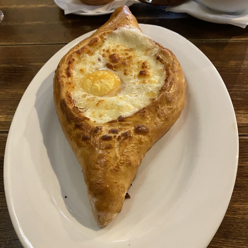 Хачапури по-аджарски