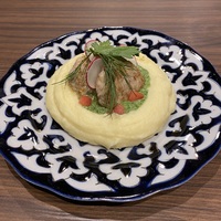 Куриные котлеты с пюре и шпинатом