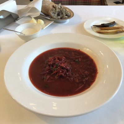 Русский борщ на говяжьем бульоне