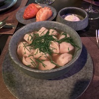 Пельмени с мясом и бульоном