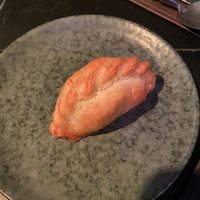 Пирожок с луком и яйцом