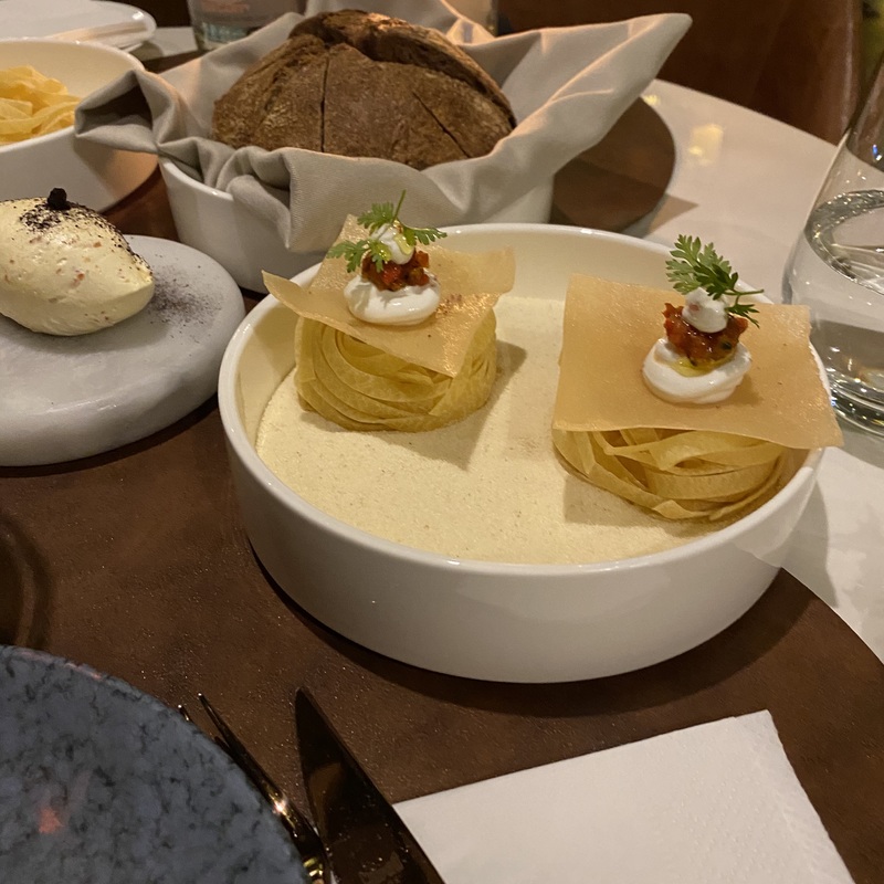 Сэндвич с козьим сыром