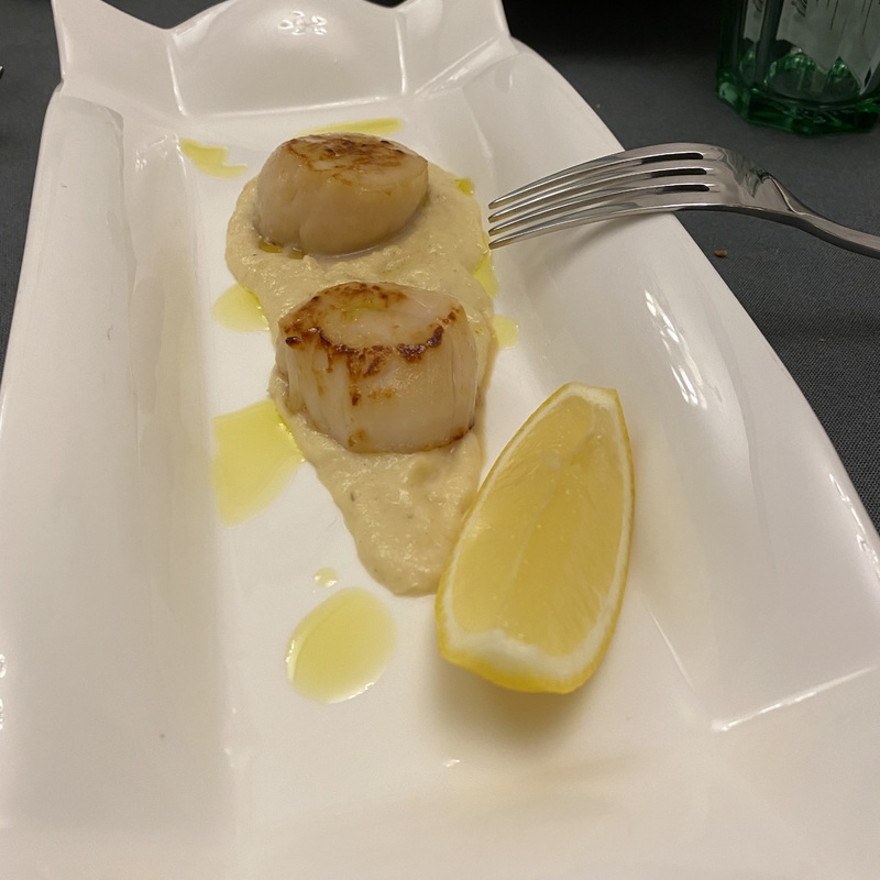 Гребешок с чесноком и ароматным маслом