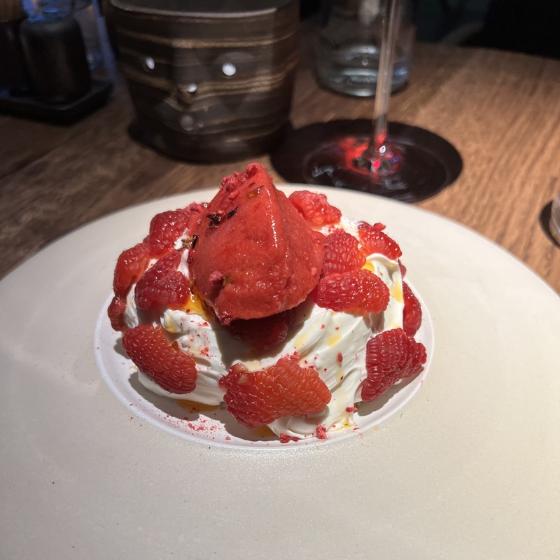 Малина с маскарпоне и сычуаньским перцем