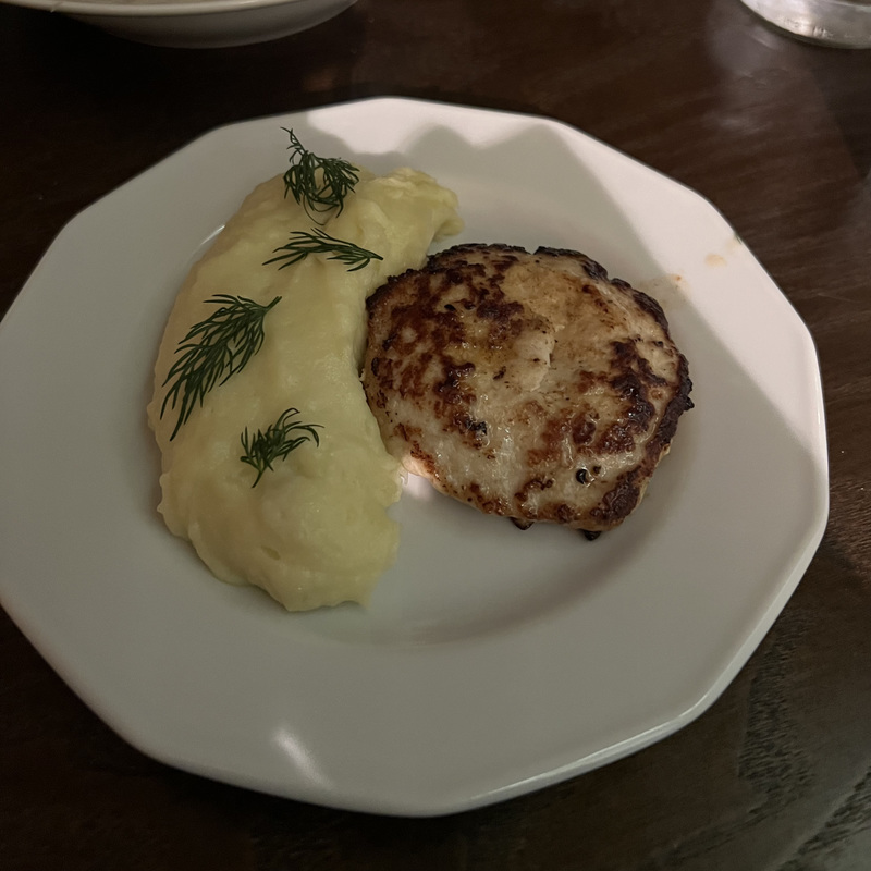 Котлета из индейки с картофельным пюре