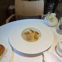 Равиоли качо-э-пепе с печеным картофелем и трюфелем