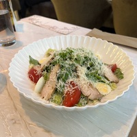Цезарь с курицей