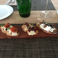 Брускетты с сыром