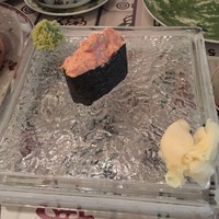 Острые суши с тунцом