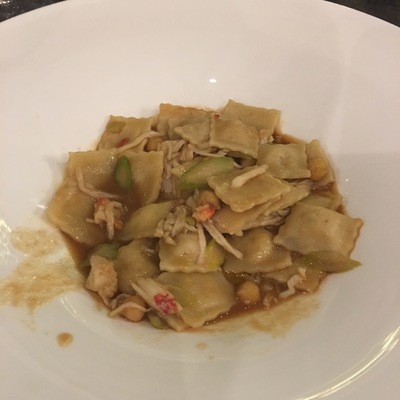 Равиоли, фаршированные нутом, с крабом