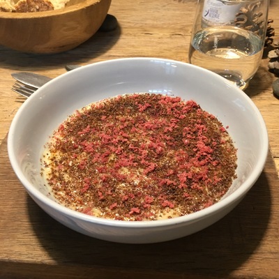Каша с копченым оленем