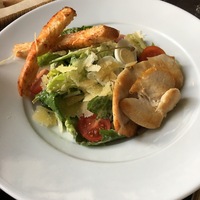 Цезарь с курицей