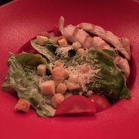 Салат Цезарь с курицей