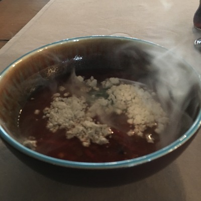 Мясная солянка со снегом из сметаны