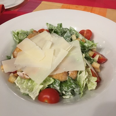 Салат “Цезарь” с курицей