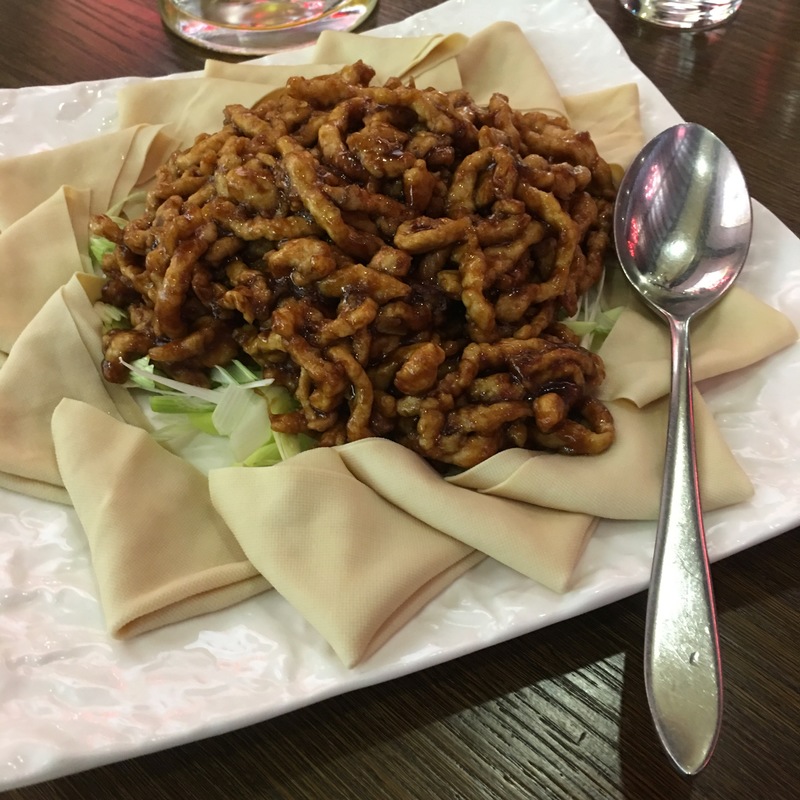 Свинина с луком и перцем по-сычуаньски