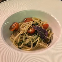 Лингвини с томатами черри и безиликом