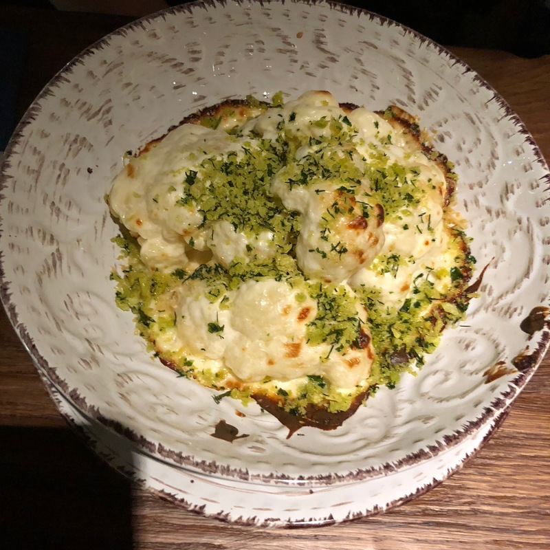 Цветная капуста с сырным соусом