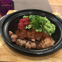 Пиканья, кукурузные лепешки, гуакамоле