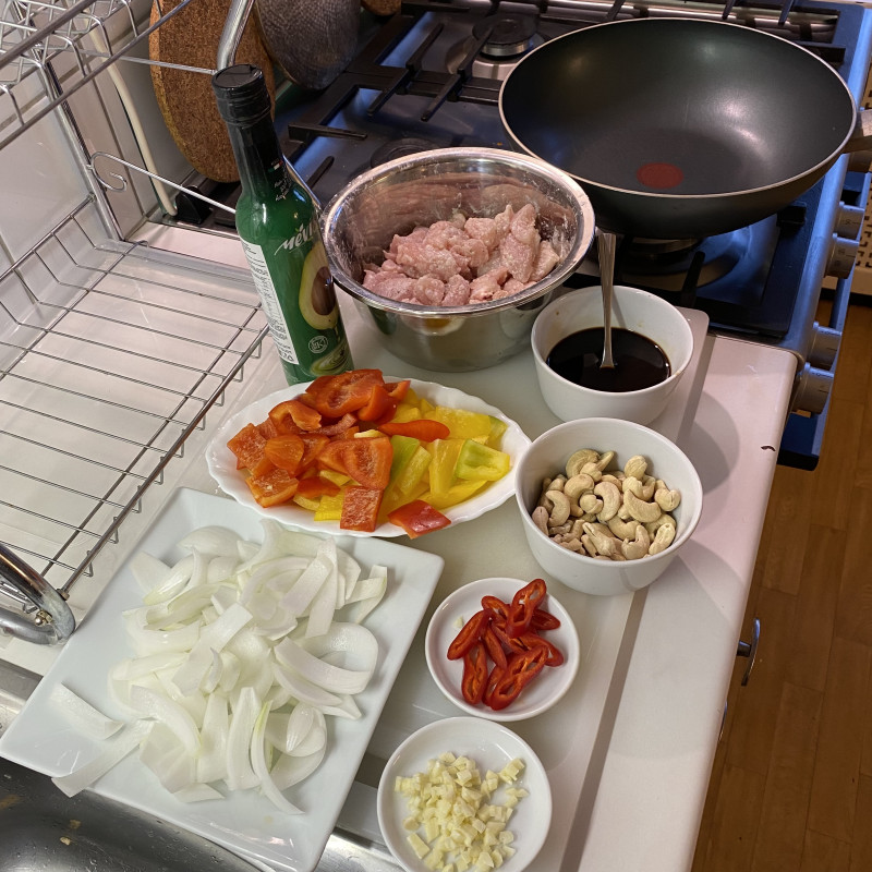 Цыплёнок с орехами кешью