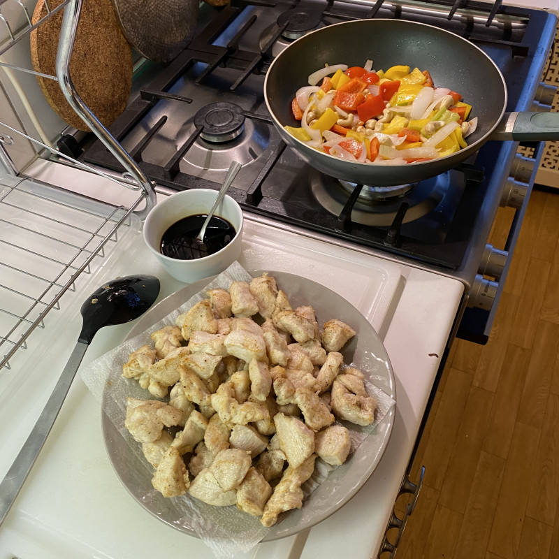 Цыплёнок с орехами кешью