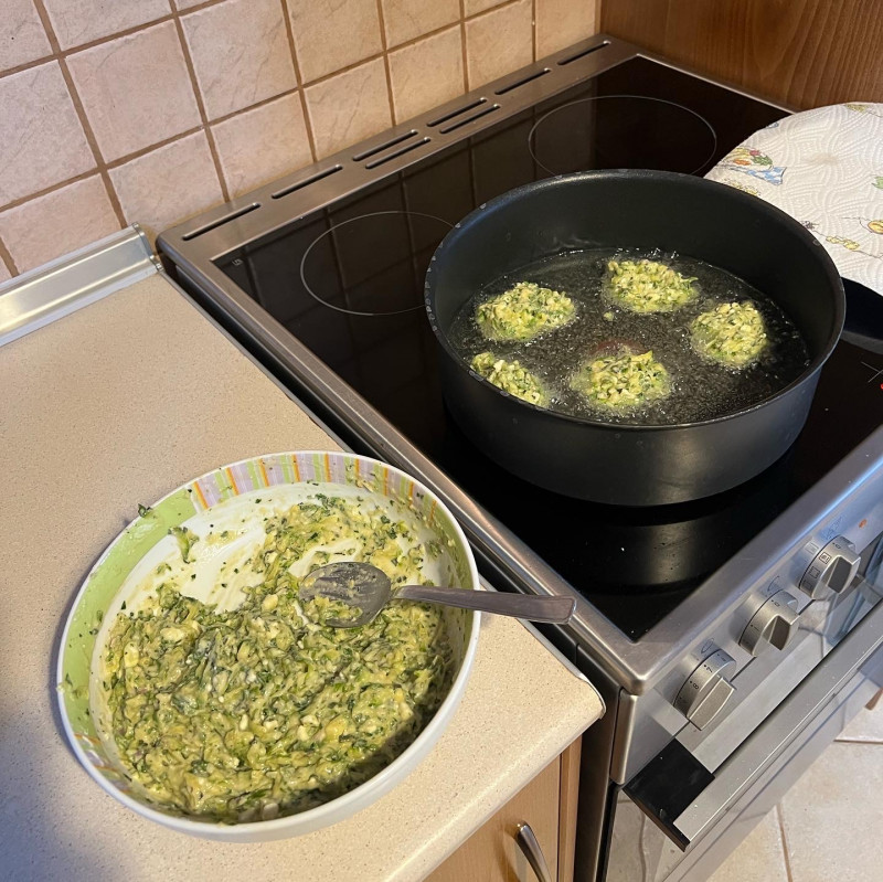 Греческие оладьи из цукини